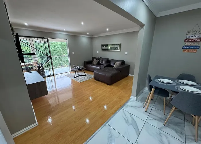 Durban Holiday Apartments By Mieli Estates , Unit 4