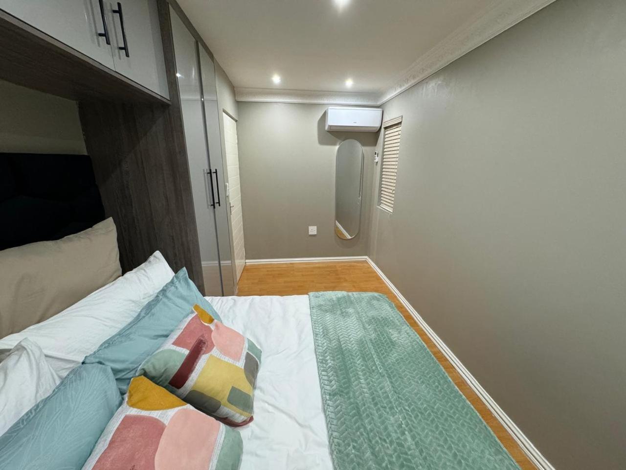 Apartment By Mieli Estates , Unit 4 *
