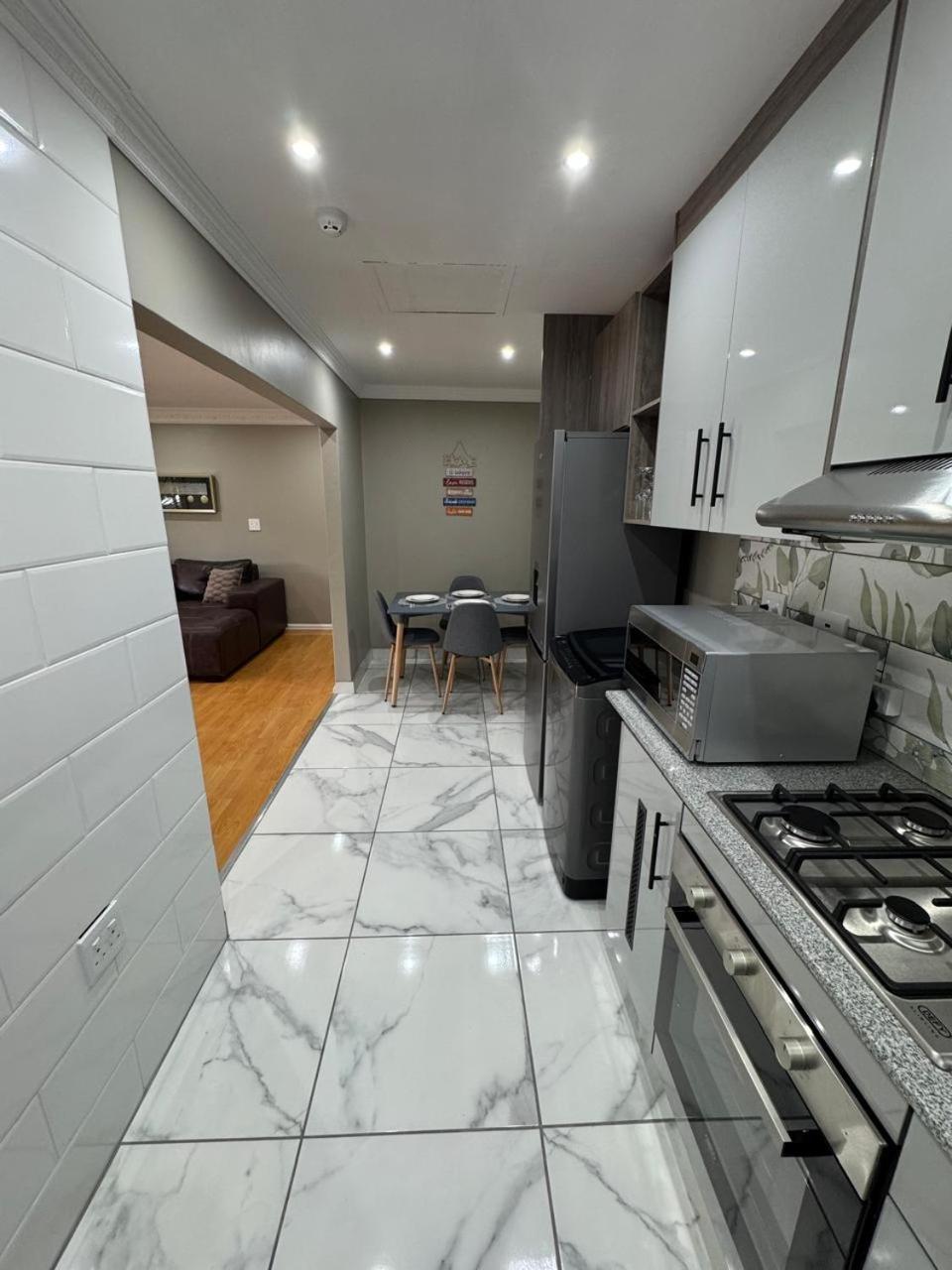 By Mieli Estates , Unit 4 Apartment Durban