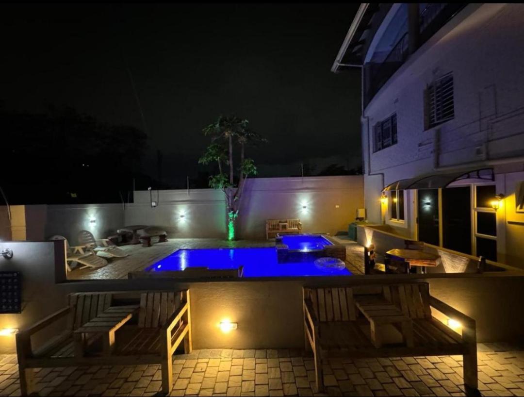 By Mieli Estates , Unit 4 Apartment *