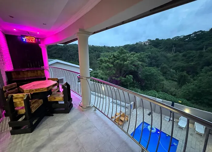 Durban Holiday Apartments By Mieli Estates , Unit 4